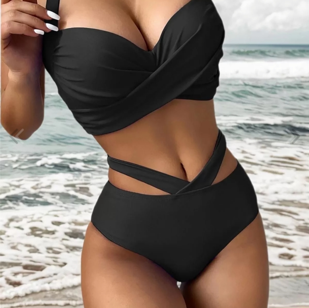 SEXY Black Women's Halter Bikini Large